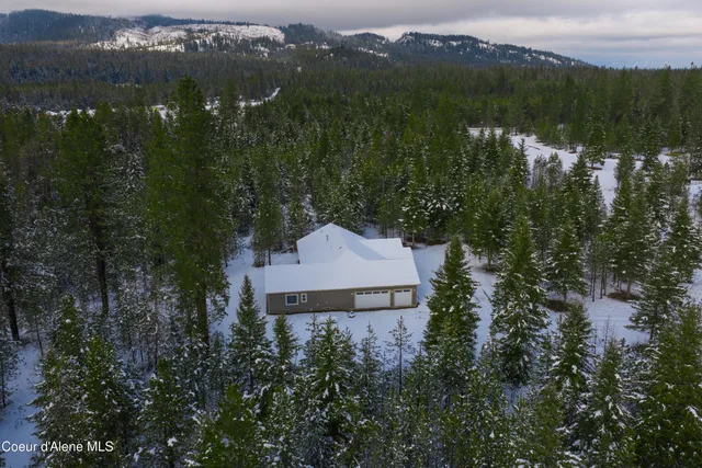 $1,250,000 | 150 Atlanta Way, Spirit Lake, ID 83869