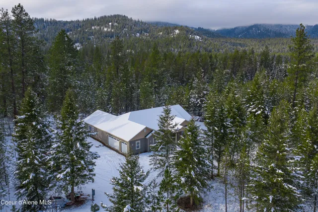 $1,250,000 | 150 Atlanta Way, Spirit Lake, ID 83869