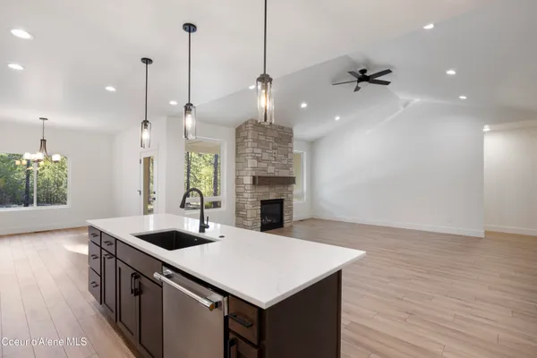 $1,250,000 | 150 Atlanta Way, Spirit Lake, ID 83869