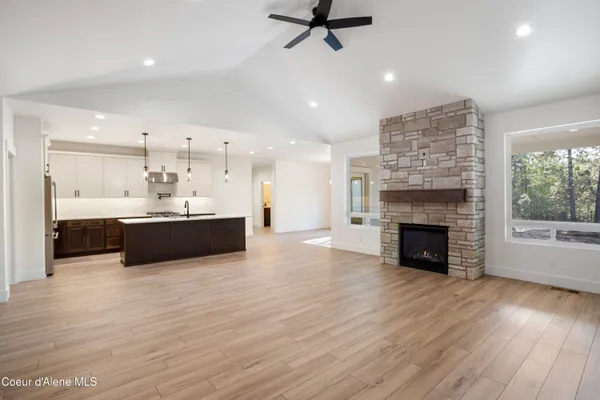 $1,250,000 | 150 Atlanta Way, Spirit Lake, ID 83869