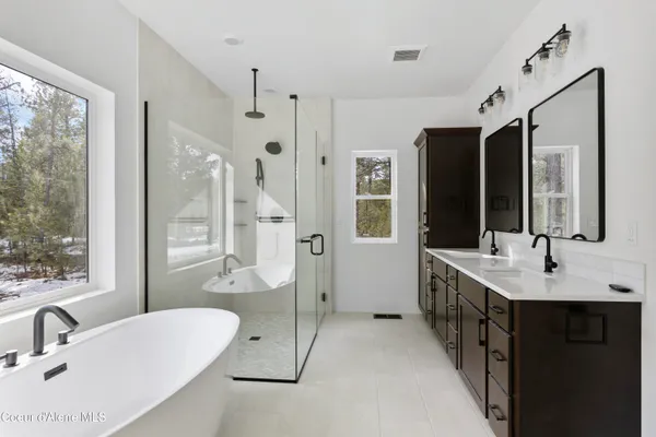 $1,250,000 | 150 Atlanta Way, Spirit Lake, ID 83869