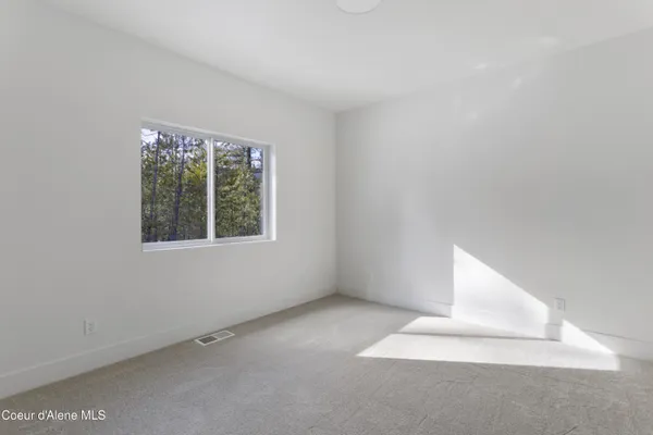 $1,250,000 | 150 Atlanta Way, Spirit Lake, ID 83869