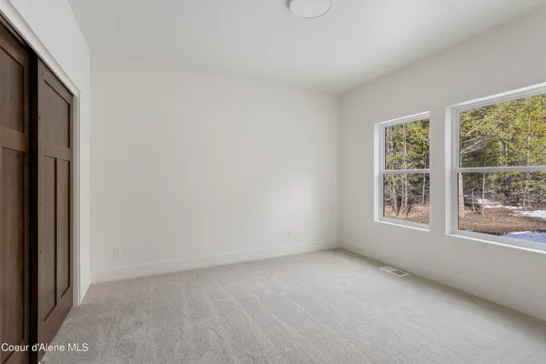 $1,250,000 | 150 Atlanta Way, Spirit Lake, ID 83869