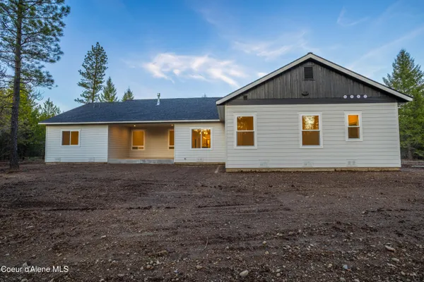 $1,250,000 | 150 Atlanta Way, Spirit Lake, ID 83869