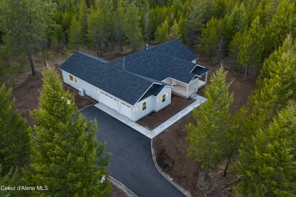 $1,250,000 | 150 Atlanta Way, Spirit Lake, ID 83869