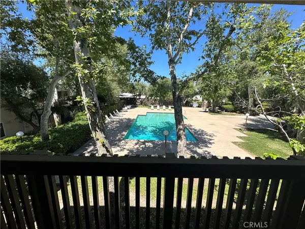 $324,000 | 23515 Lyons Avenue, Unit 219, Valencia, CA 91355