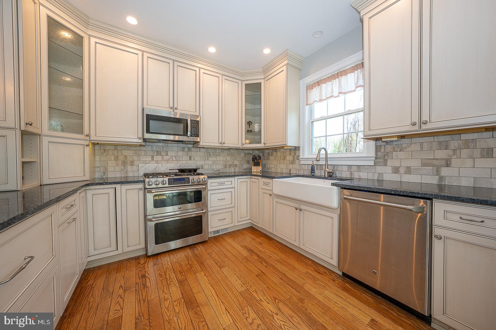 3301 Maplevale Circle Newtown Square, PA 19073 - Photo 12 of 43