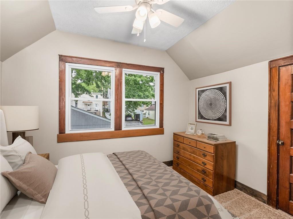 258 Wayne Street Baden, PA 15005 - Photo 15 of 27