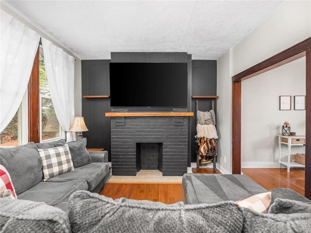 258 Wayne Street Baden, PA 15005 - Photo 5 of 27