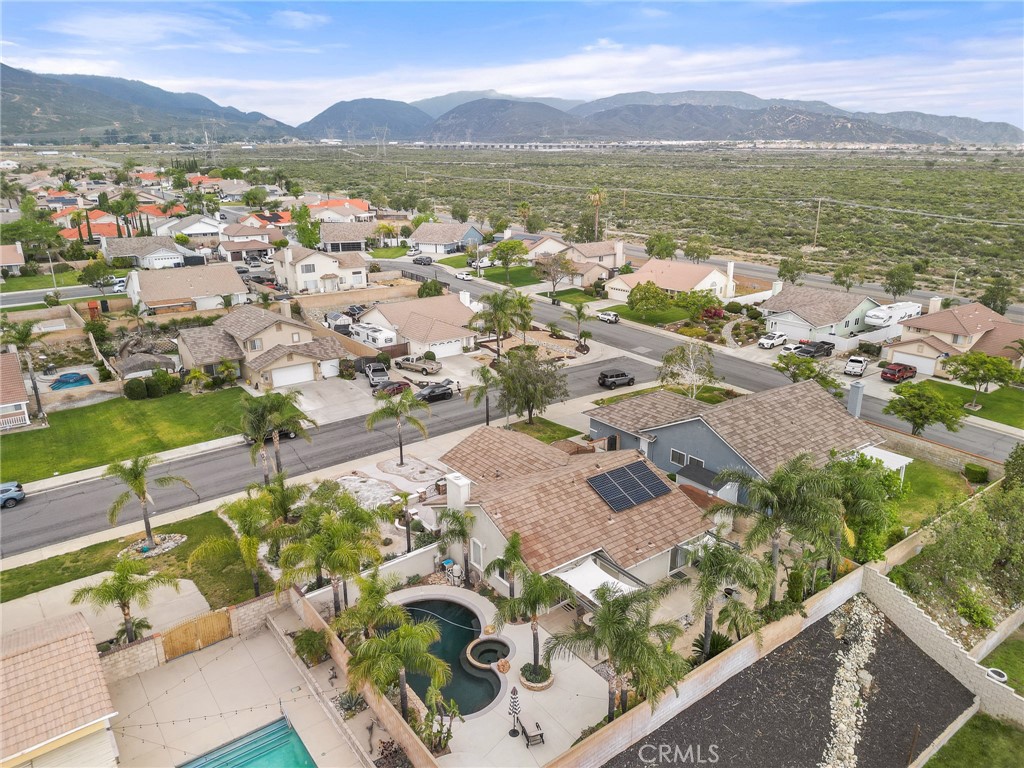 4021 North Larkspur Avenue Rialto, CA 92377 - Photo 35 of 40 a view of city and mountain