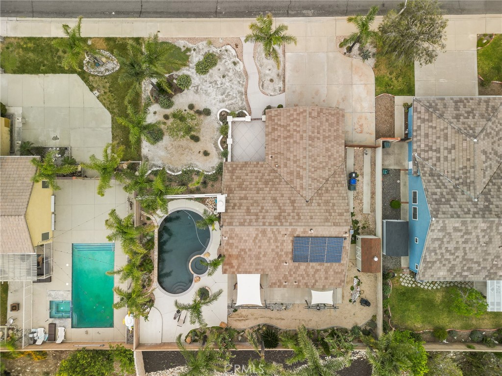 4021 North Larkspur Avenue Rialto, CA 92377 - Photo 37 of 40 an aerial view of a house