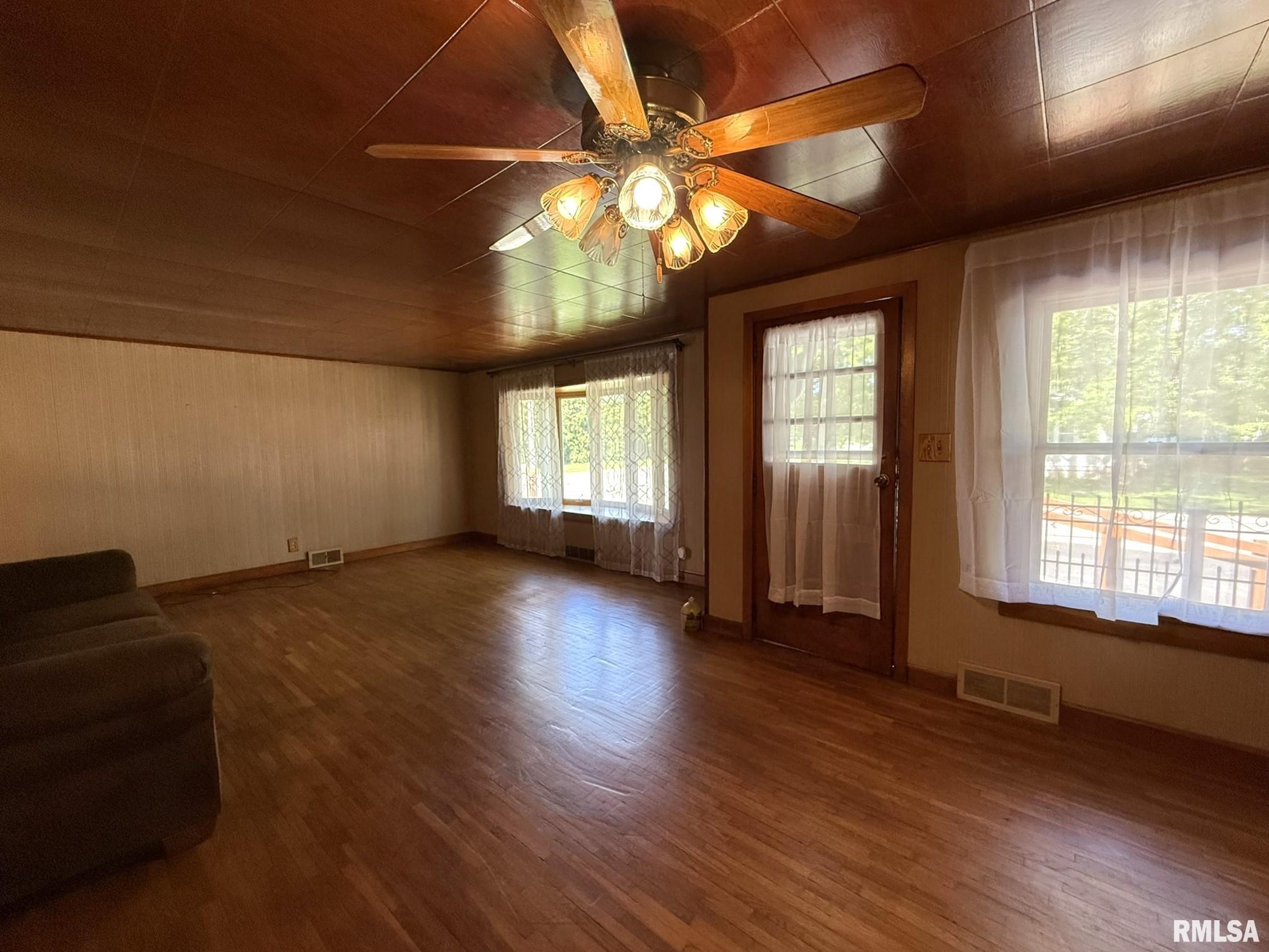 312 North Yates Street Alpha, IL 61413 - Photo 13 of 41 Gallery Image 13
