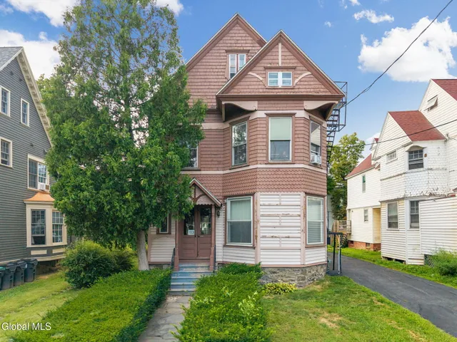 $549,000 | 113 South Lake Avenue, Albany, NY 12208