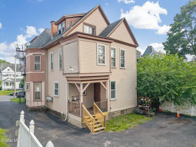 $549,000 | 113 South Lake Avenue, Albany, NY 12208