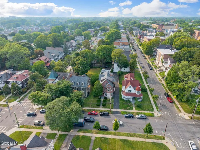 $549,000 | 113 South Lake Avenue, Albany, NY 12208