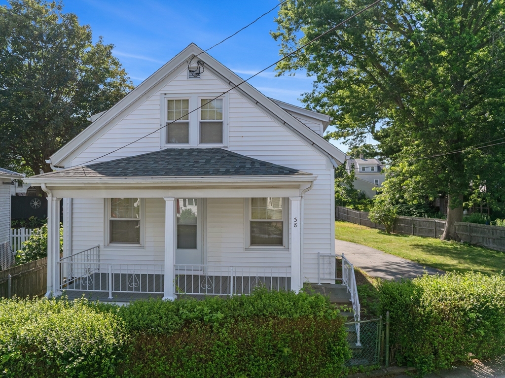 38 Farnham Street Fall River, MA 02720 - Photo 1 of 30 Gallery Image 1