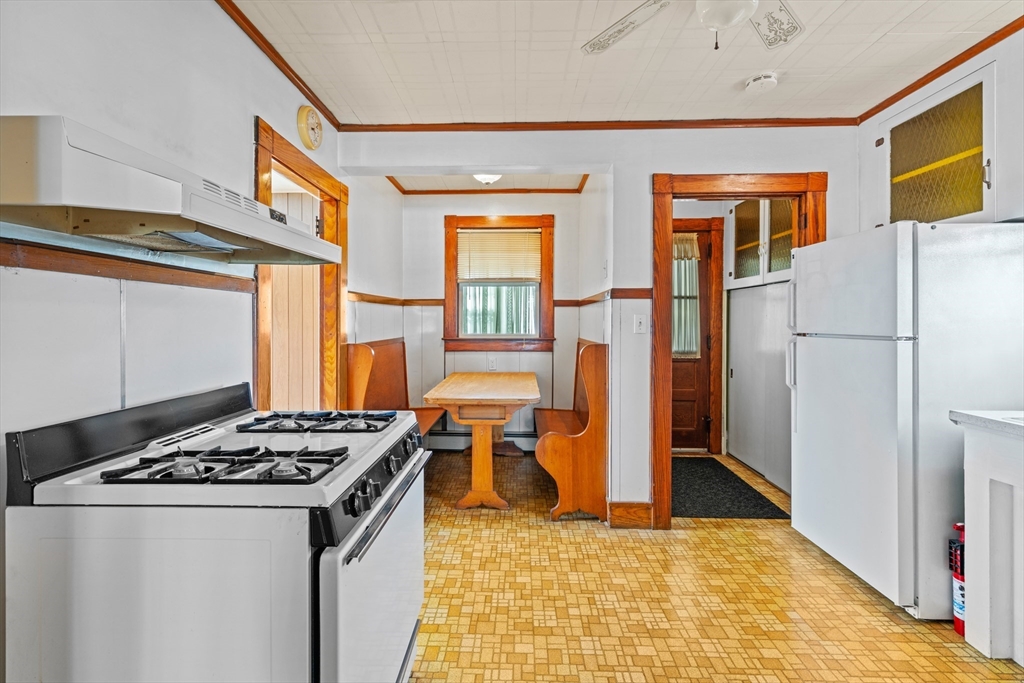 38 Farnham Street Fall River, MA 02720 - Photo 13 of 30 Gallery Image 13