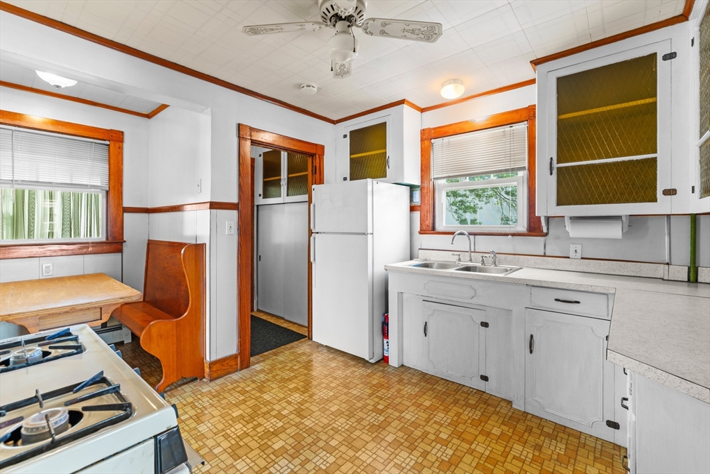 38 Farnham Street Fall River, MA 02720 - Photo 14 of 30 Gallery Image 14