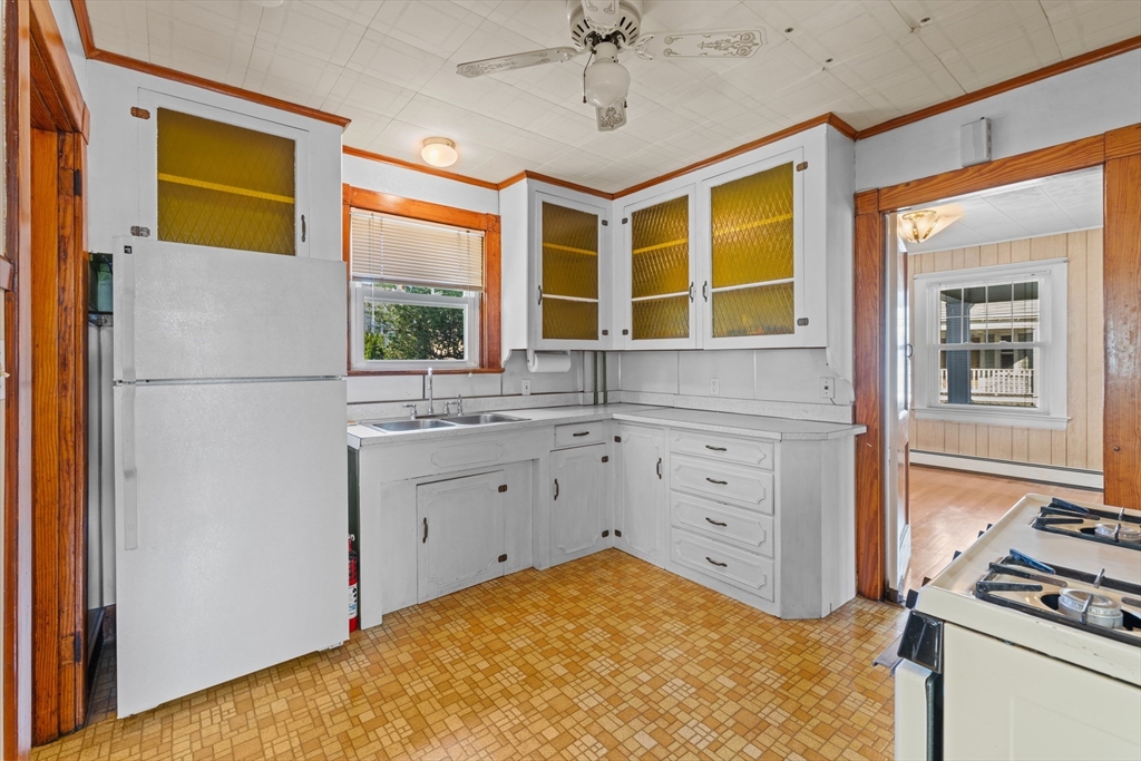 38 Farnham Street Fall River, MA 02720 - Photo 16 of 30 Gallery Image 16