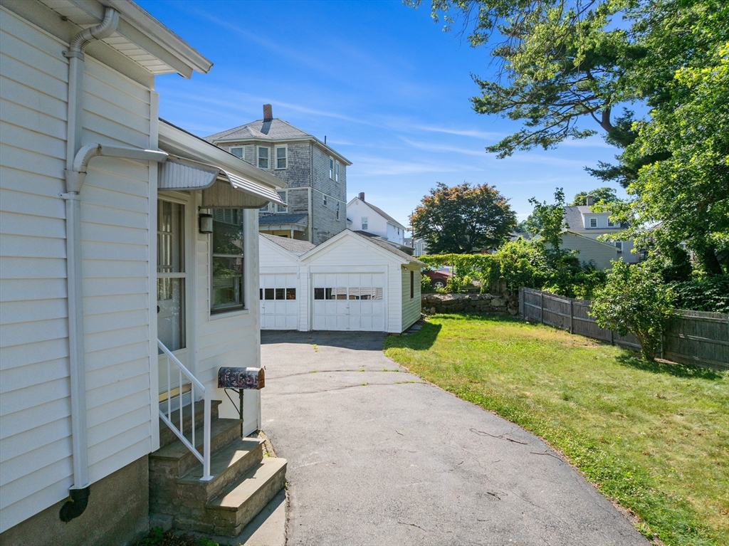 38 Farnham Street Fall River, MA 02720 - Photo 4 of 30 Gallery Image 4