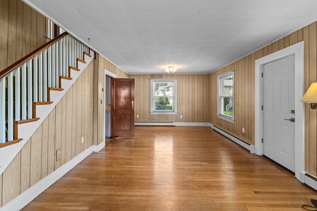 38 Farnham Street Fall River, MA 02720 - Photo 9 of 30 Gallery Image 9