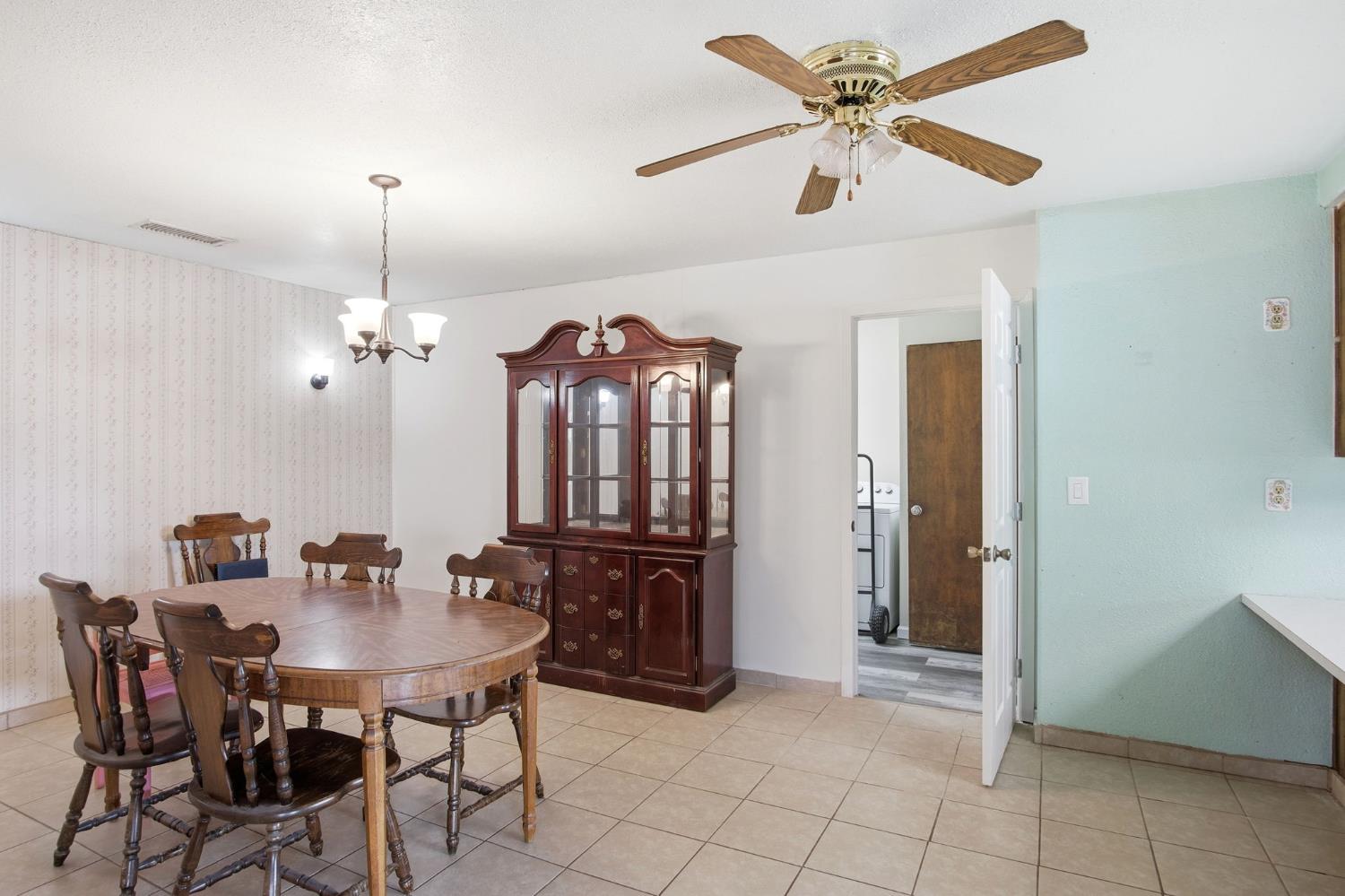 7161 Rita Way Winton, CA 95388 - Photo 13 of 33