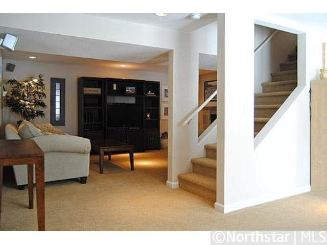 11317 Oakvale Road South Minnetonka, MN 55305 - Photo 8 of 16