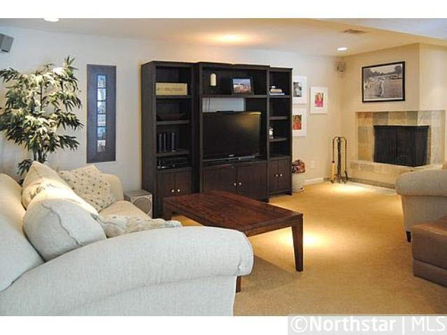 11317 Oakvale Road South Minnetonka, MN 55305 - Photo 9 of 16