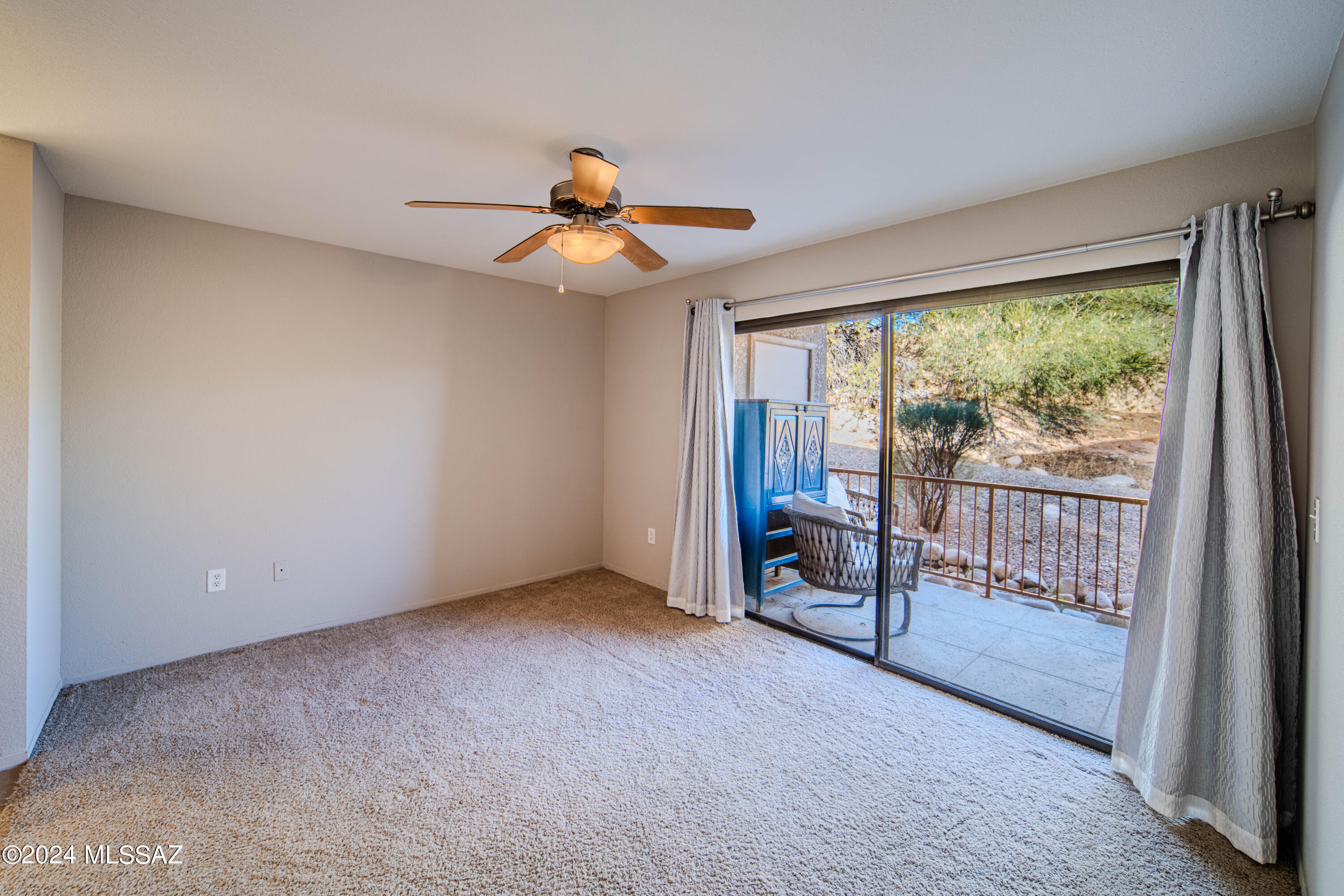 7255 East Snyder Road, Unit 9102 Tucson, AZ 85750 - Photo 8 of 15 Primary Suite
