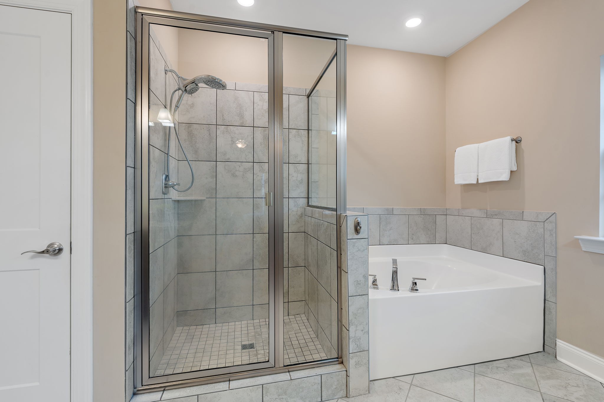 7205 Ragland Place Fairview, TN 37062 - Photo 21 of 36 Master bathroom features a separate shower and large soaker tub!