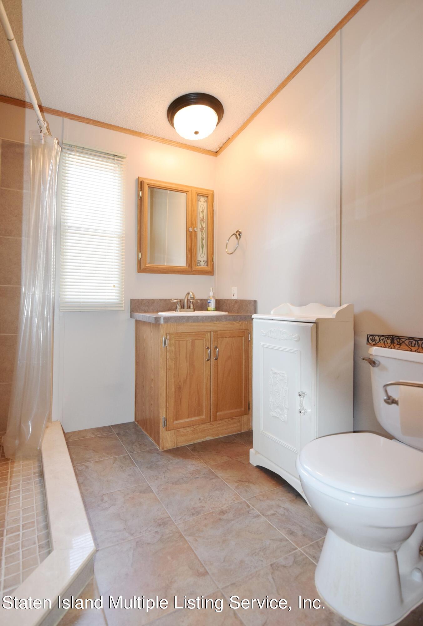 2701 Goethals Road North, Unit C2 Staten Island, NY 10303 - Photo 16 of 20 (16) THREE QUARTER BATH NEXT TO BEDROOM