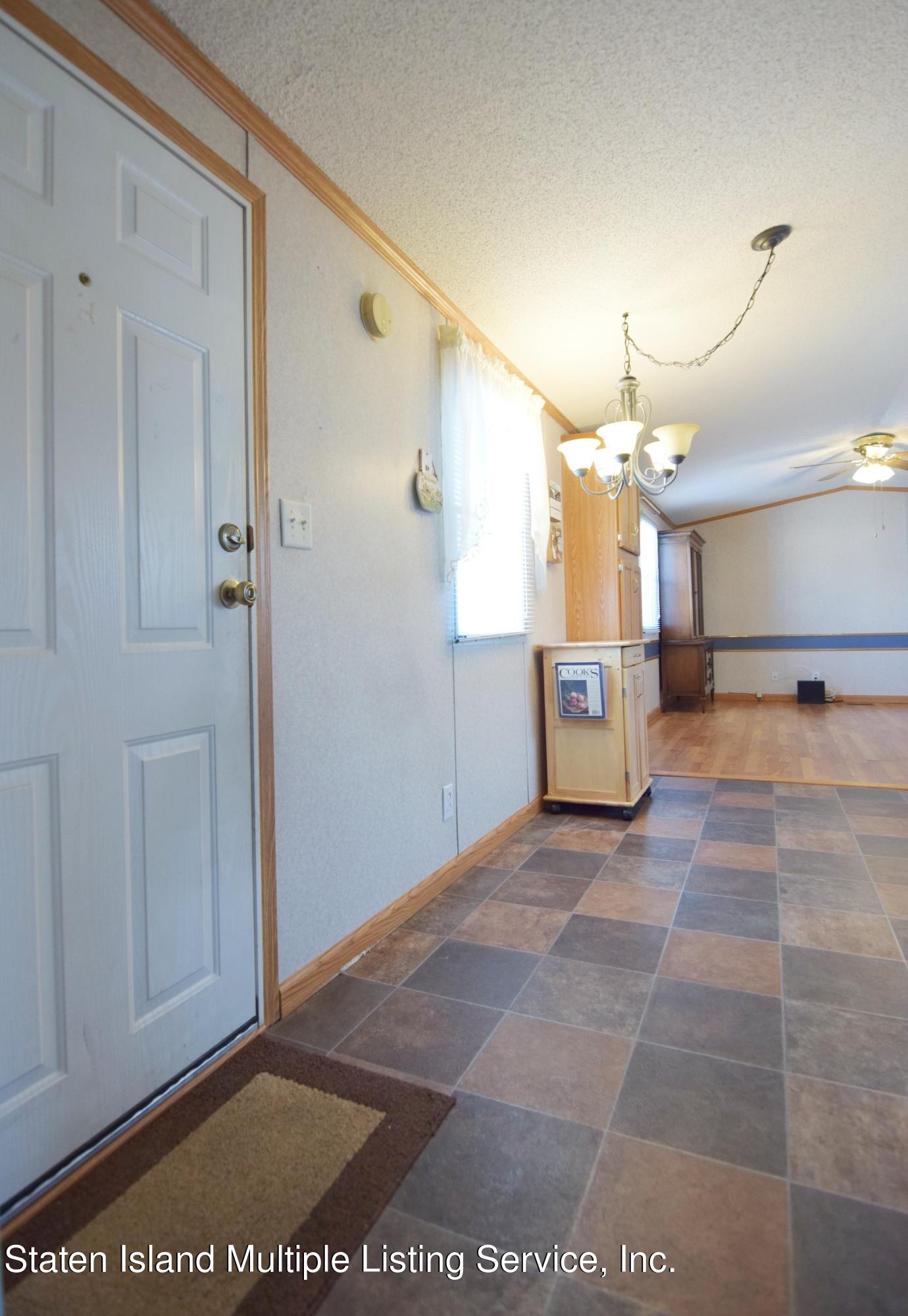 2701 Goethals Road North, Unit C2 Staten Island, NY 10303 - Photo 6 of 20 (6) ENTRY FOYER