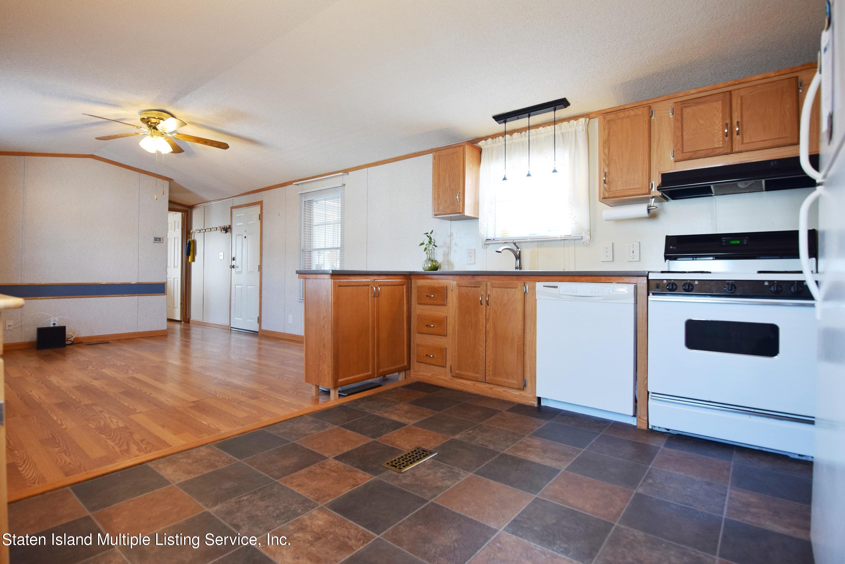 2701 Goethals Road North, Unit C2 Staten Island, NY 10303 - Photo 7 of 20 (7) KITCHEN AND LIVING ROOM