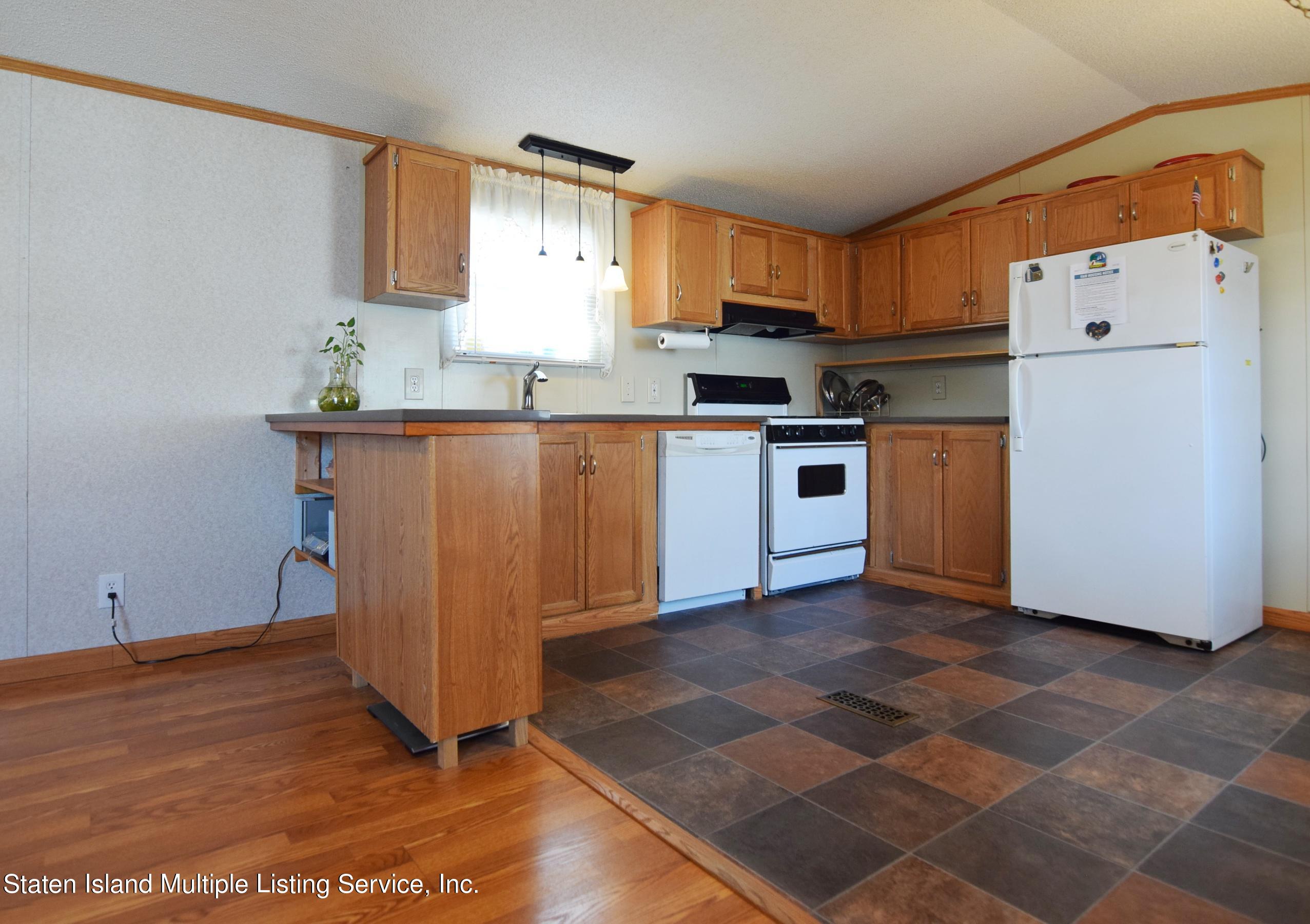 2701 Goethals Road North, Unit C2 Staten Island, NY 10303 - Photo 9 of 20 (9) KITCHEN