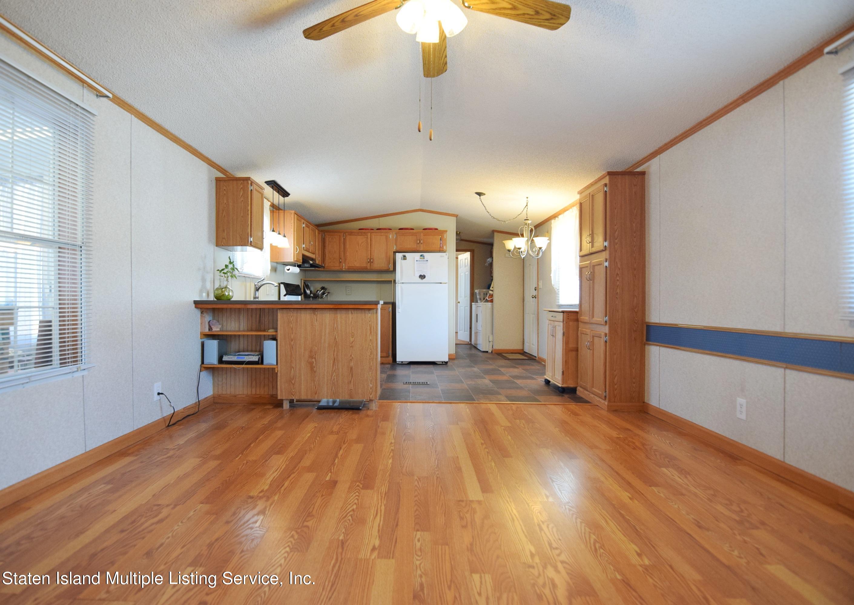2701 Goethals Road North, Unit C2 Staten Island, NY 10303 - Photo 10 of 20 (10) LIVING ROOM