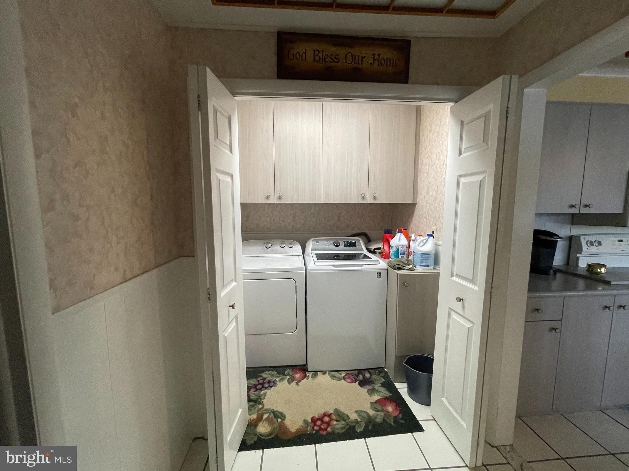 63 Fallenrock Road Levittown, PA 19056 - Photo 11 of 49