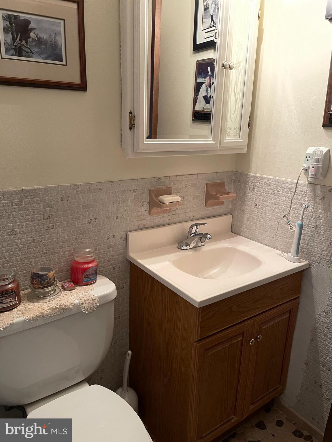 63 Fallenrock Road Levittown, PA 19056 - Photo 15 of 49
