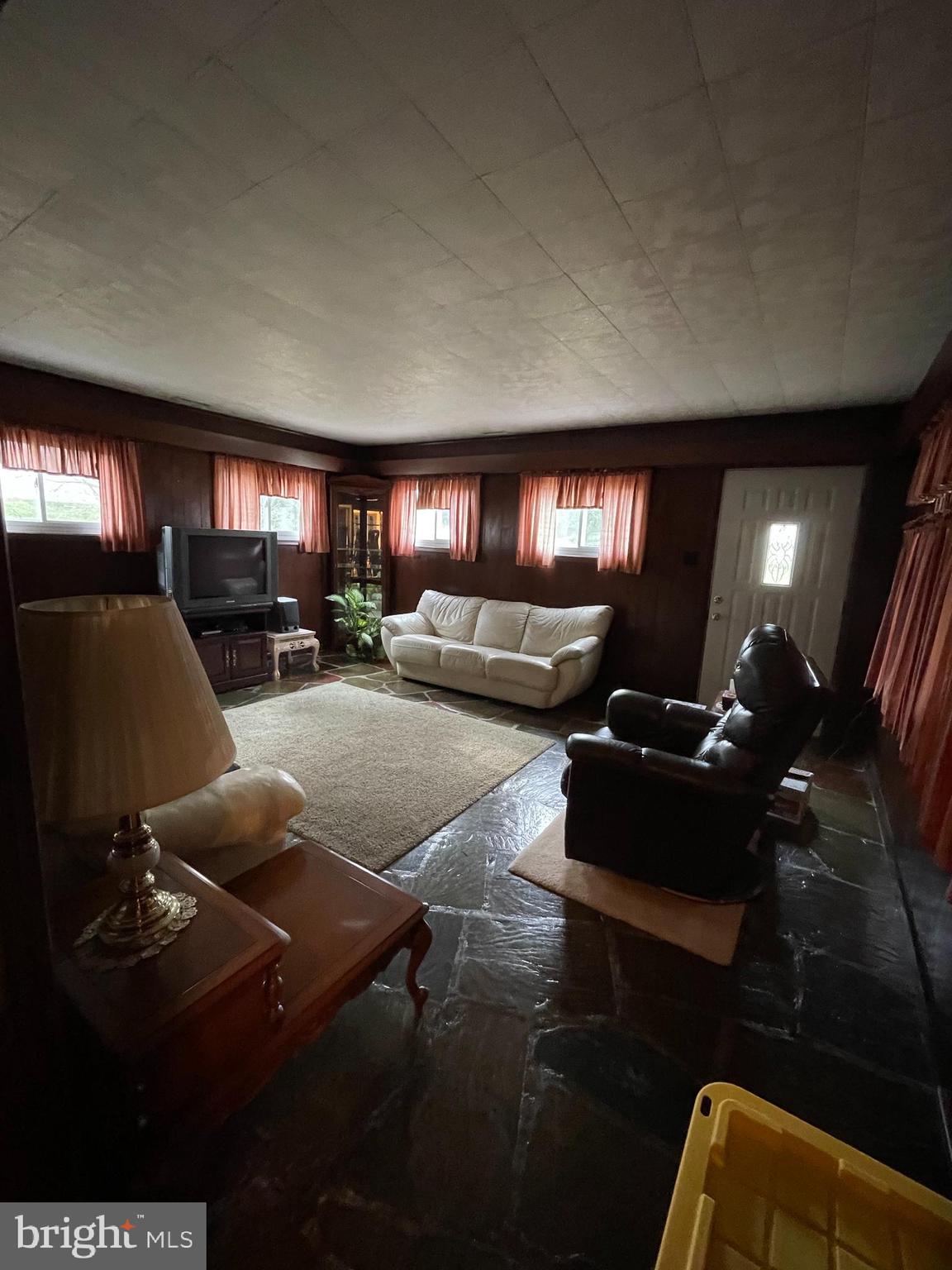 63 Fallenrock Road Levittown, PA 19056 - Photo 17 of 49