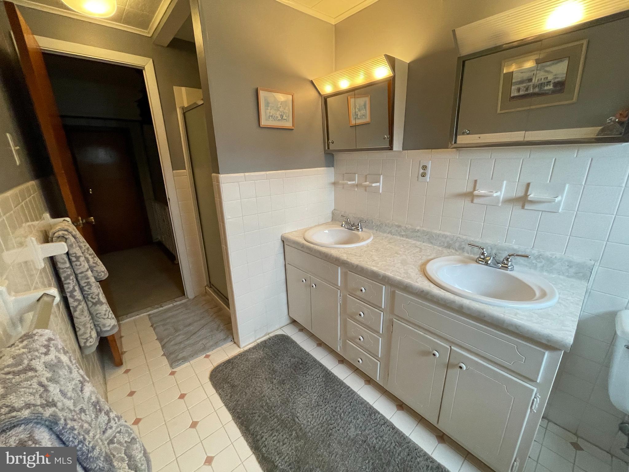 63 Fallenrock Road Levittown, PA 19056 - Photo 47 of 49