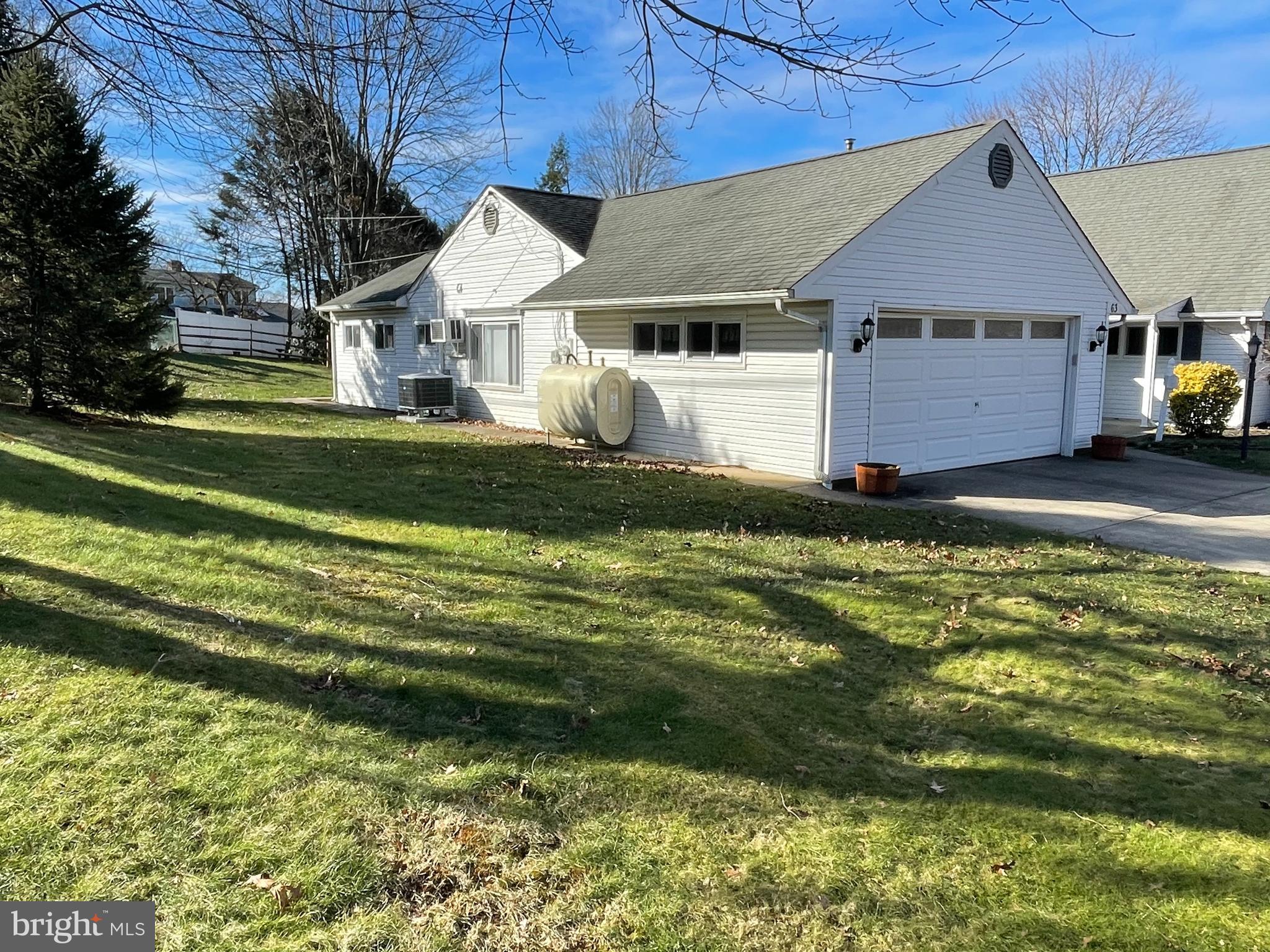 63 Fallenrock Road Levittown, PA 19056 - Photo 7 of 49