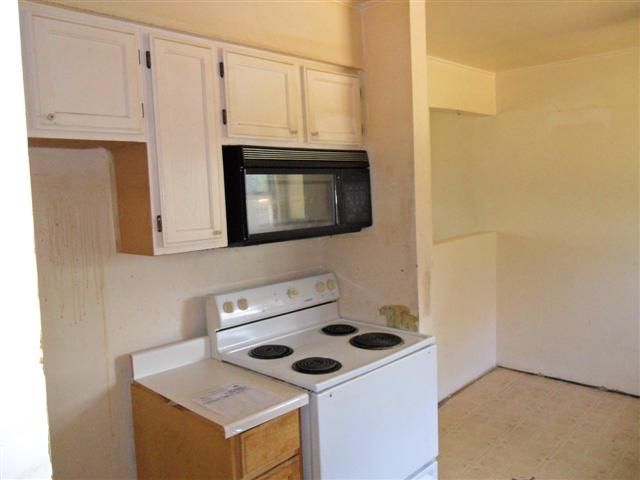 12760 Toepfer Road Warren, MI 48089 - Photo 5 of 10 31068653-4.JPG