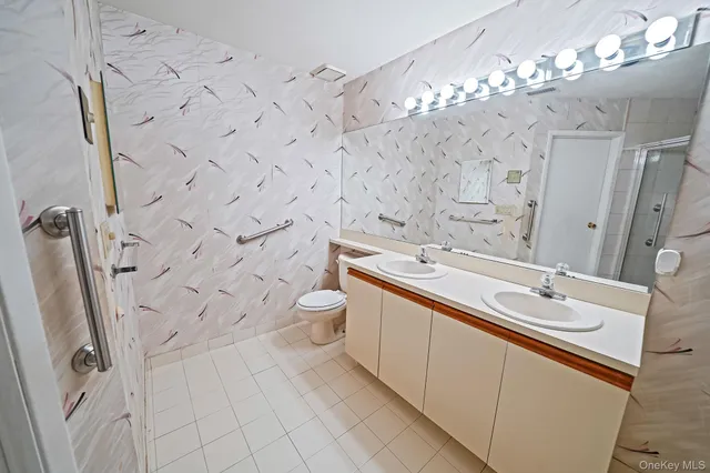 $615,000 | 113 Lakebridge Drive North, Kings Park, NY 11754