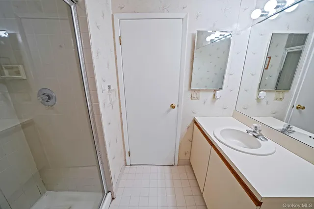 $615,000 | 113 Lakebridge Drive North, Kings Park, NY 11754