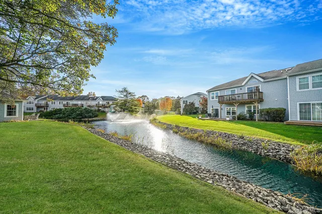 $615,000 | 113 Lakebridge Drive North, Kings Park, NY 11754