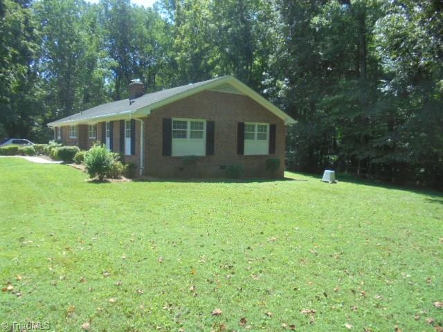 8907 Royclift Road Colfax, NC 27235 - Photo 7 of 25 Gallery Image 7