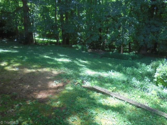 8907 Royclift Road Colfax, NC 27235 - Photo 8 of 25 Gallery Image 8