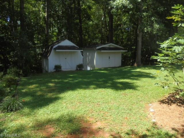8907 Royclift Road Colfax, NC 27235 - Photo 9 of 25 Gallery Image 9