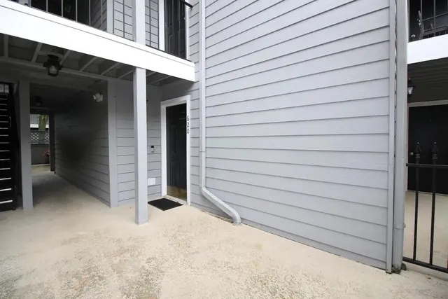 $1,300 | 620 Granville Court, Sandy Springs, GA 30328