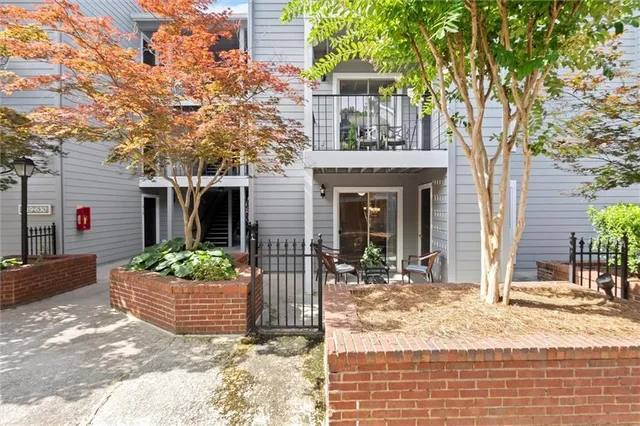 $1,300 | 620 Granville Court, Sandy Springs, GA 30328