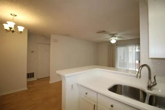 $1,300 | 620 Granville Court, Sandy Springs, GA 30328